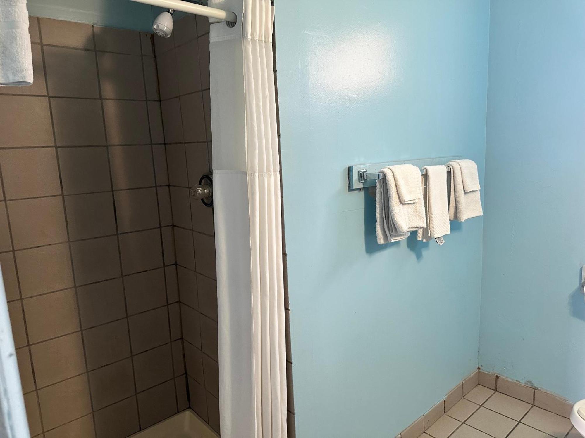 Westgate Manor Motel Austintown & Youngstown Ohio Екстериор снимка